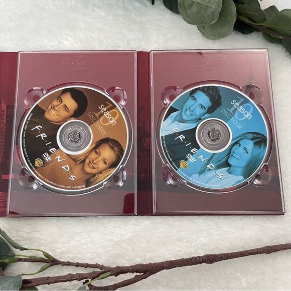 Friends Season 10 DVD Set - Picture 5 of 5